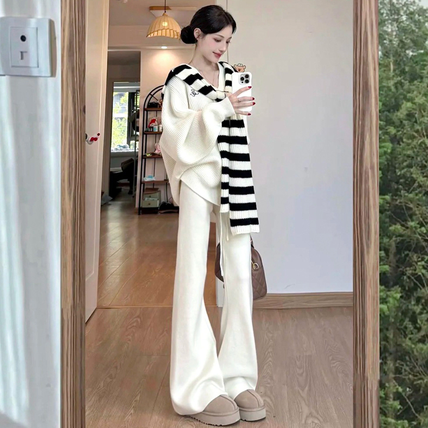 美式白色喇叭裤女秋冬新款高腰显瘦修身休闲加绒卫裤小个子运动裤