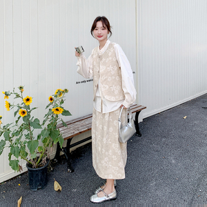 【新款】杏色新中式套装三件套8002-p200-k328，女装套装/套裙，浙宝079