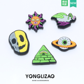 卡骆驰鞋 2024新款 配饰 花洞洞鞋 扣配件智质感紫外线变化 Crocs鞋