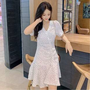 夏季2025新款韩版短袖中长款V领女气质收腰显瘦雪纺波点a字连衣裙