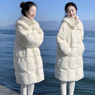 小个子白色羽绒服女中长款过膝2025年冬季新款韩版加厚牛角扣外套
