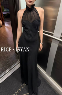 RICE正版2026春季新款韩版洋气时尚赫本风挂脖露肩修身拖尾连衣裙