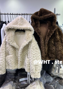洋气时尚 WHT正版 韩版 新款 百搭连帽毛茸茸宽松舒适短外套 2025冬季