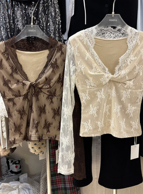 Simida正版2025冬季新款韩版洋气百搭V领纽结拼接蕾丝花边打底衫
