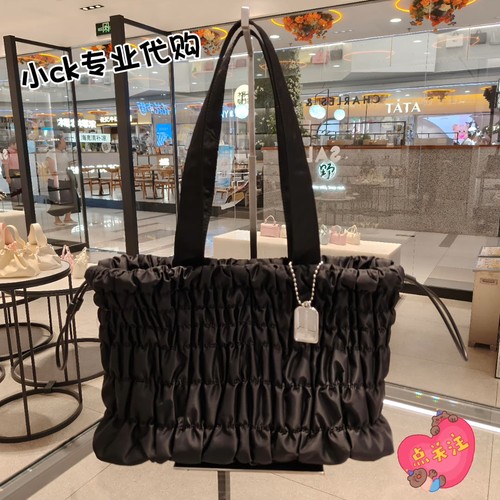 CHARLES&KEITH 25新款小CK2-30271558-1褶皱单肩大容量轻便女包