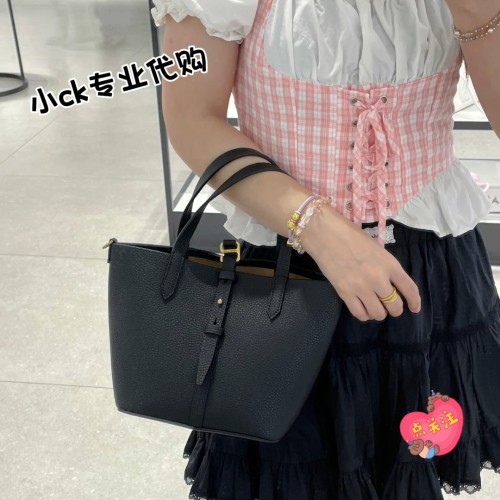 CHARLES&KEITH25秋新款CK2-10151518简约通勤手提水桶包菜篮子包