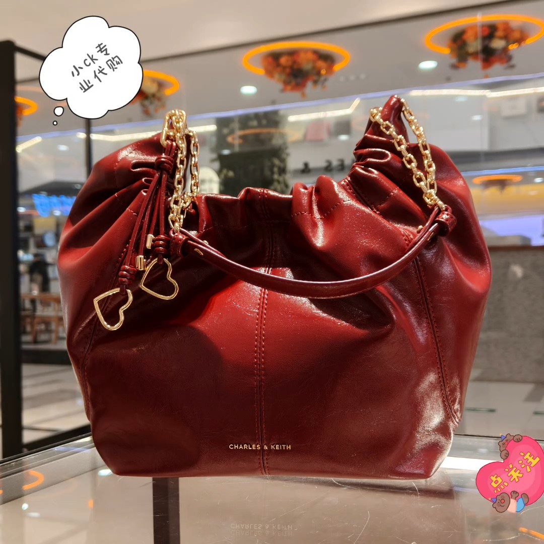 CHARLES&KEITH26春季小CK2-40151610挂油蜡皮大容量托特包hobo包