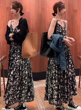 欧货碎花吊带连衣裙女2026春夏新款法式慵懒风小个子雪纺黑色长裙