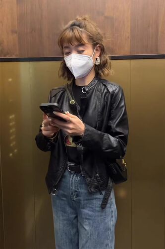 百搭短款立领皮衣外套