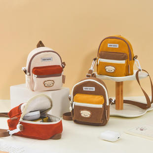 4个卡通小熊可爱多功能证件护照收纳包斜挎手机包学生创意零钱包