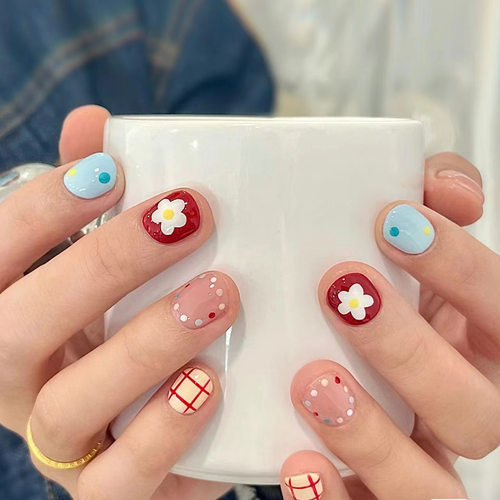 纯手工穿戴甲小众手绘气质可爱短甲高级美甲ins显白贴片