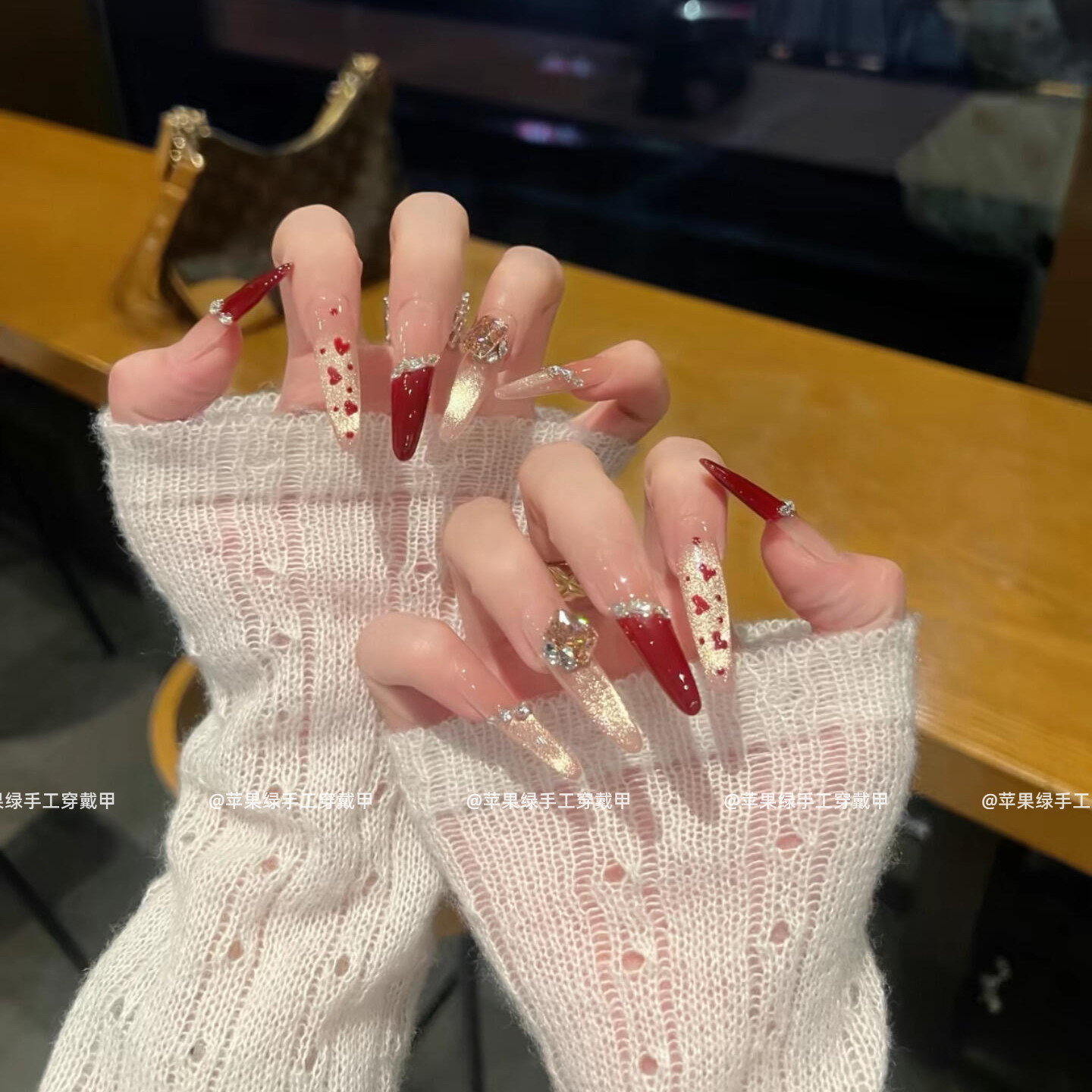 【蔷薇心事】冬日浪漫酒红斜边法式爆闪链条玫瑰金猫眼星锆穿戴甲,彩妆/香水/美妆工具,穿戴甲/甲片,淘宝优惠券,粉丝福利购,淘宝优惠卷