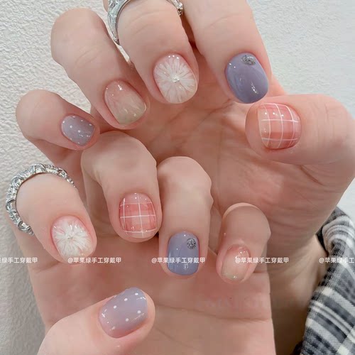 【冰花少女】手绘格纹ins风纯手工穿戴甲可爱短款美甲贴片假指甲