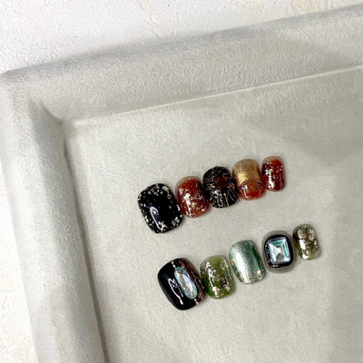 金色荒野短款手工穿戴甲手绘显白高级感新年可拆卸网红美甲秋冬