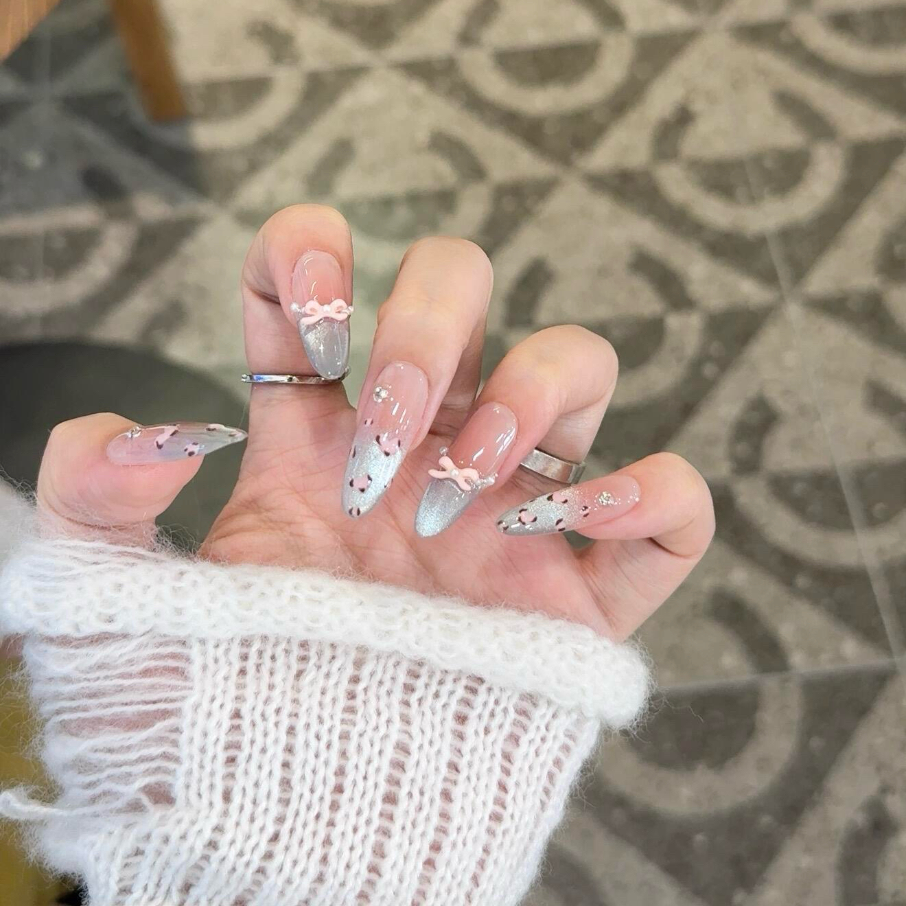 海盐甜心纯手工穿戴甲冰蓝猫眼爱心豹纹夏日美甲ins风纯欲蝴蝶结