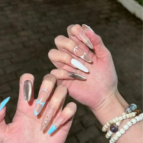 未来感手工穿戴甲亢奋法式双色镂空镜面气质爆闪美甲成品可复使用