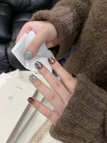 【薄巧星落】手绘薄荷星星巧克力玻璃珠猫眼秋冬氛围感手工美甲贴