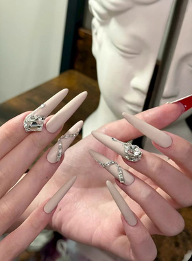 手工穿戴甲新款气质磨砂拼钻cl高跟鞋爆闪甲片高级感重工显白美甲