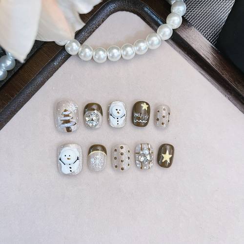 圣诞雪人高级感穿戴甲纯手工显白节日可爱可拆卸手工穿戴甲美甲贴