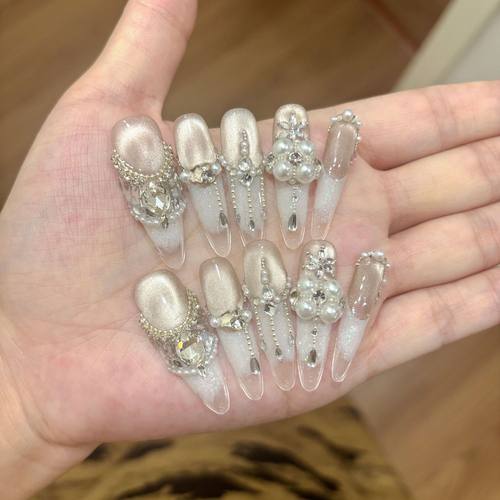 施华洛世奇婚纱爆闪法式欧美穿戴甲纯手作高级感锆石女士手工美甲