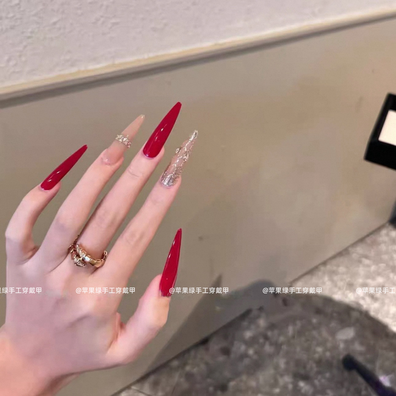 【手绘蛇】纯手工定制穿戴甲气质显白裸色高级火龙果色气质美甲,彩妆/香水/美妆工具,穿戴甲/甲片,淘宝优惠券,粉丝福利购,淘宝优惠卷