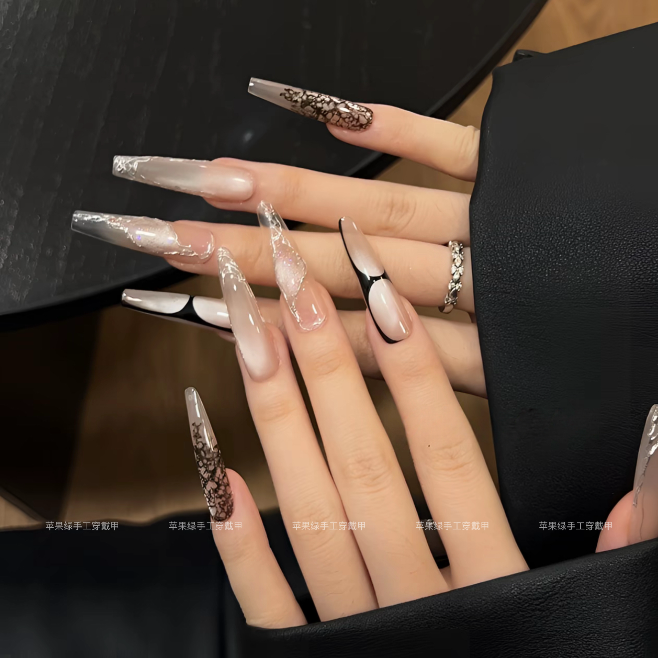 漫步云端高级感纯手工穿戴甲片猫眼手绘不规则条纹气质美甲玻璃珠