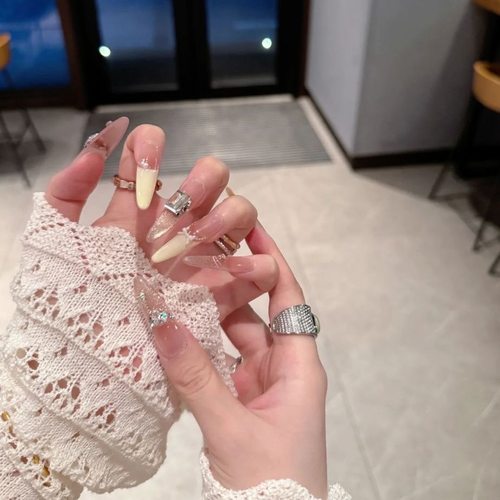 【甜心教主】夏日新款甜心奶黄色法式蝴蝶结贴钻爆闪猫眼穿戴甲