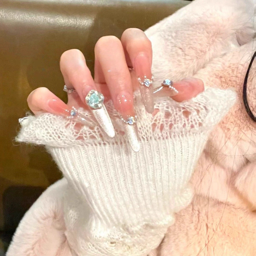 纯手工穿戴甲新娘婚甲四季美甲碎钻显白2025新款亮闪闪高级气质