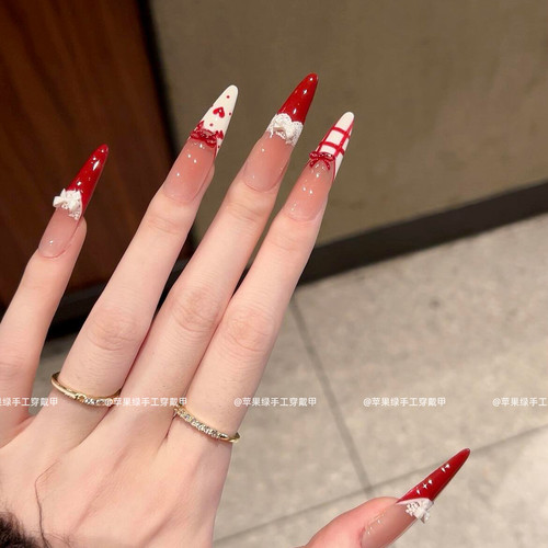 圣诞辣妹蕾丝红色法式爱心蝴蝶结纯手工美甲穿戴甲甜辣氛围感美甲
