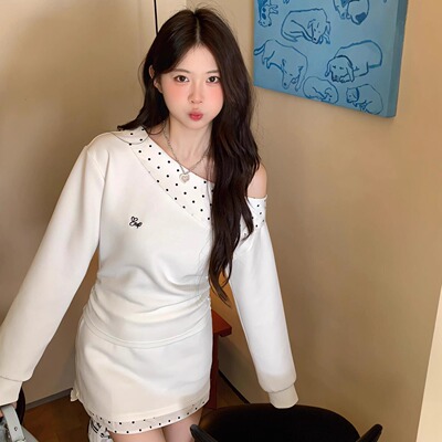 韩系慵懒风波点长袖斜肩卫衣女秋季设计感显瘦百搭包臀短裙两件套