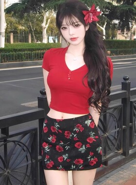 性感辣妹风套装女夏季红色v领短袖t恤低腰玫瑰印花包臀短裙两件套