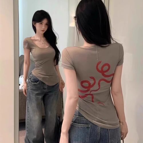 辣妹风小蛇印花U领短袖T恤女