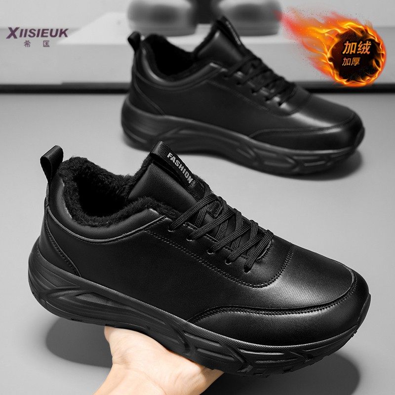 冬季加绒宽头不挤脚的运动鞋男大码棉鞋厚底通勤工作纯黑色老爹鞋