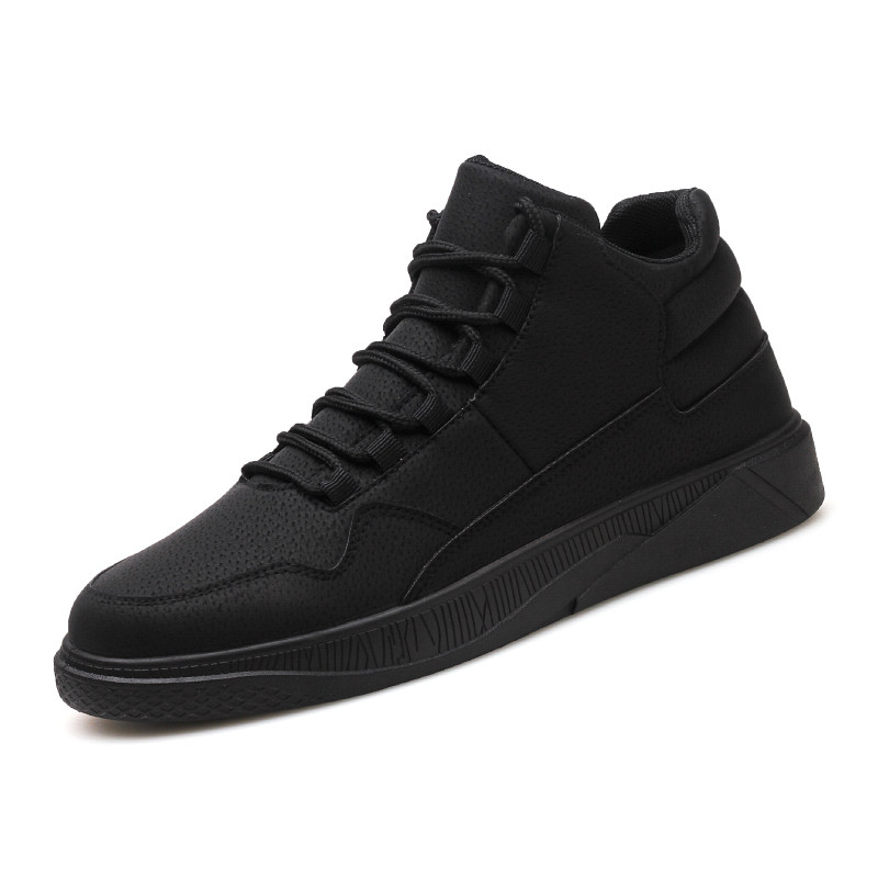 全黑鞋秋季潮鞋2021新款纯黑色板鞋男防水潮流百搭休闲皮鞋高帮鞋