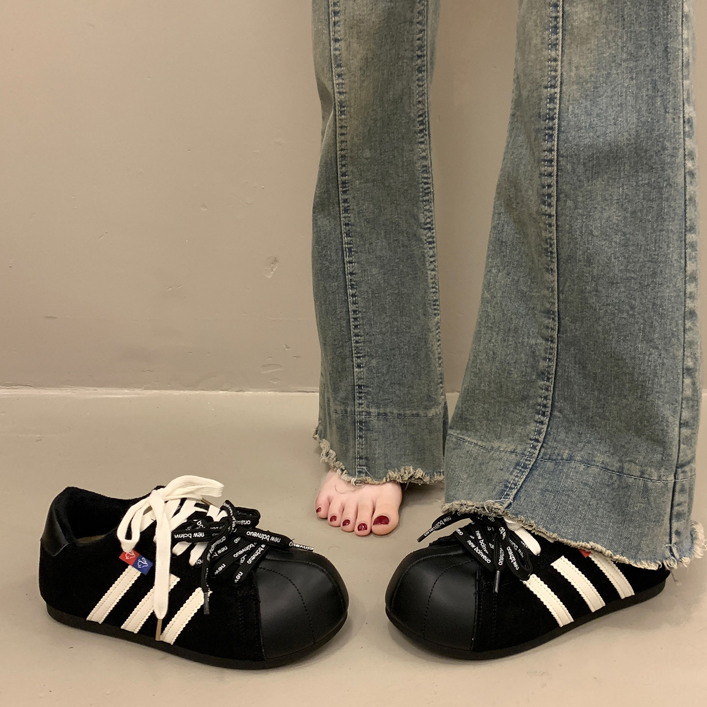 韩系轻便平底板鞋女内增高阿甘鞋