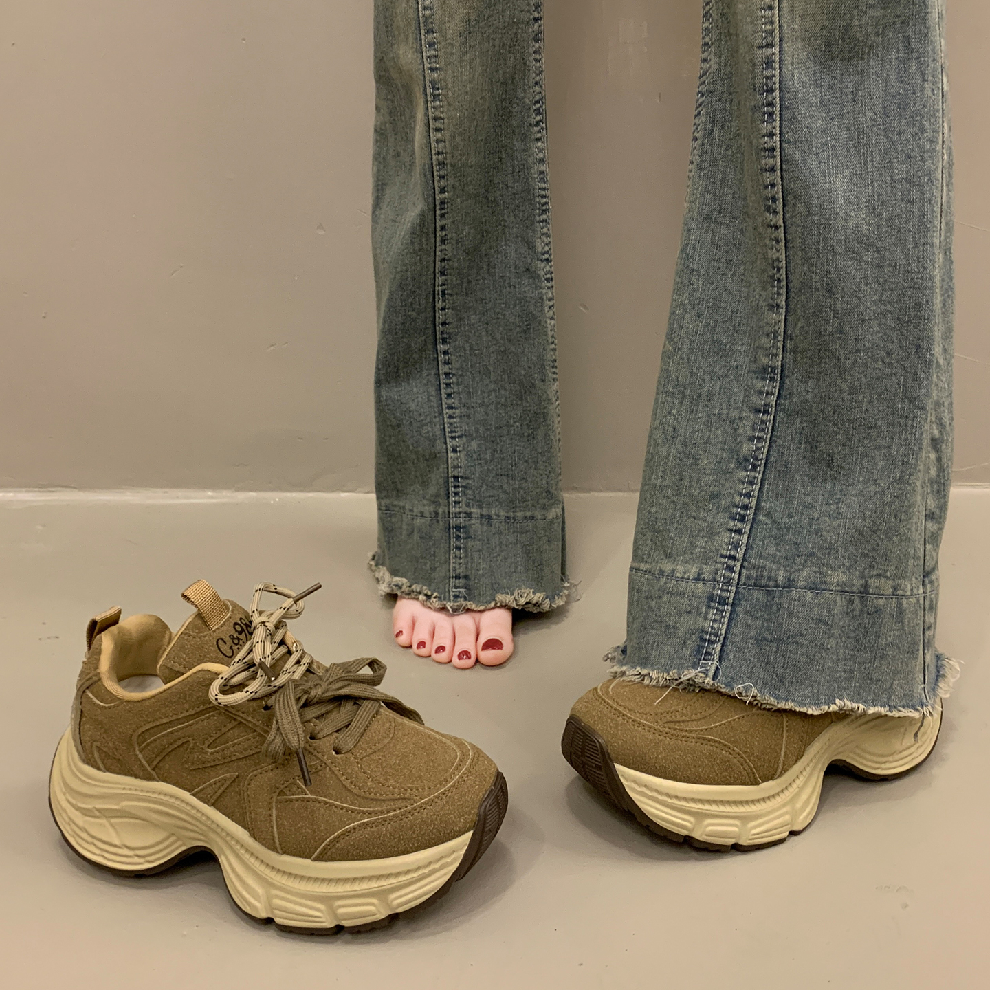 显脚小老爹鞋女秋冬季百搭运动鞋