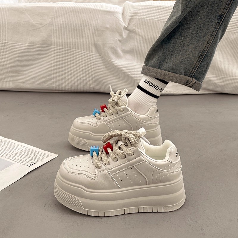 爆款圆头小白鞋女秋冬季小众板鞋