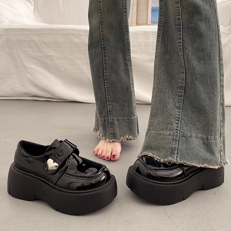 黑色小皮鞋女秋冬季法式深口单鞋