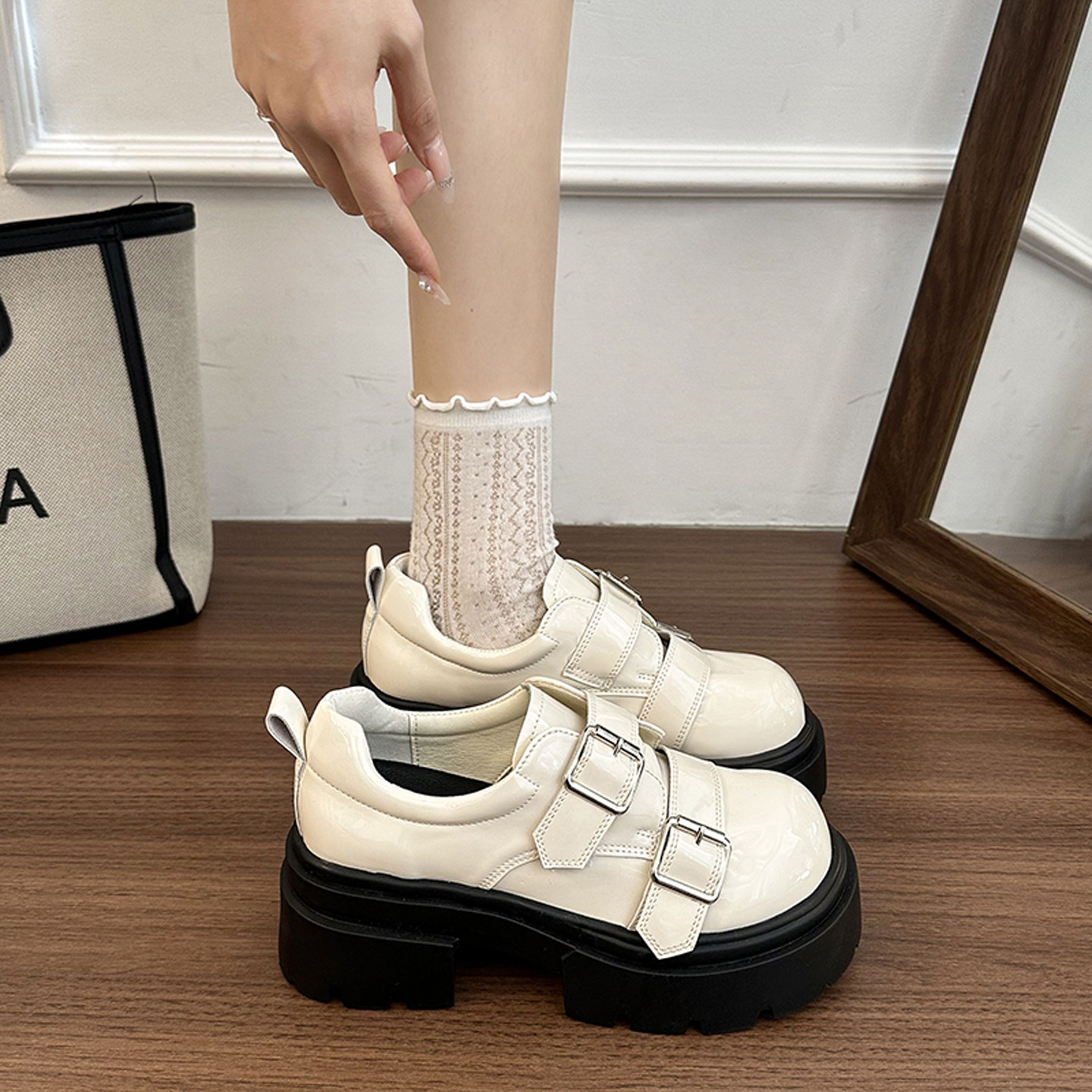 英伦风白色松糕厚底小皮鞋女法式单鞋2026新款春秋季玛丽珍乐福鞋,女鞋,深口单鞋,淘宝优惠券,粉丝福利购,淘宝优惠卷