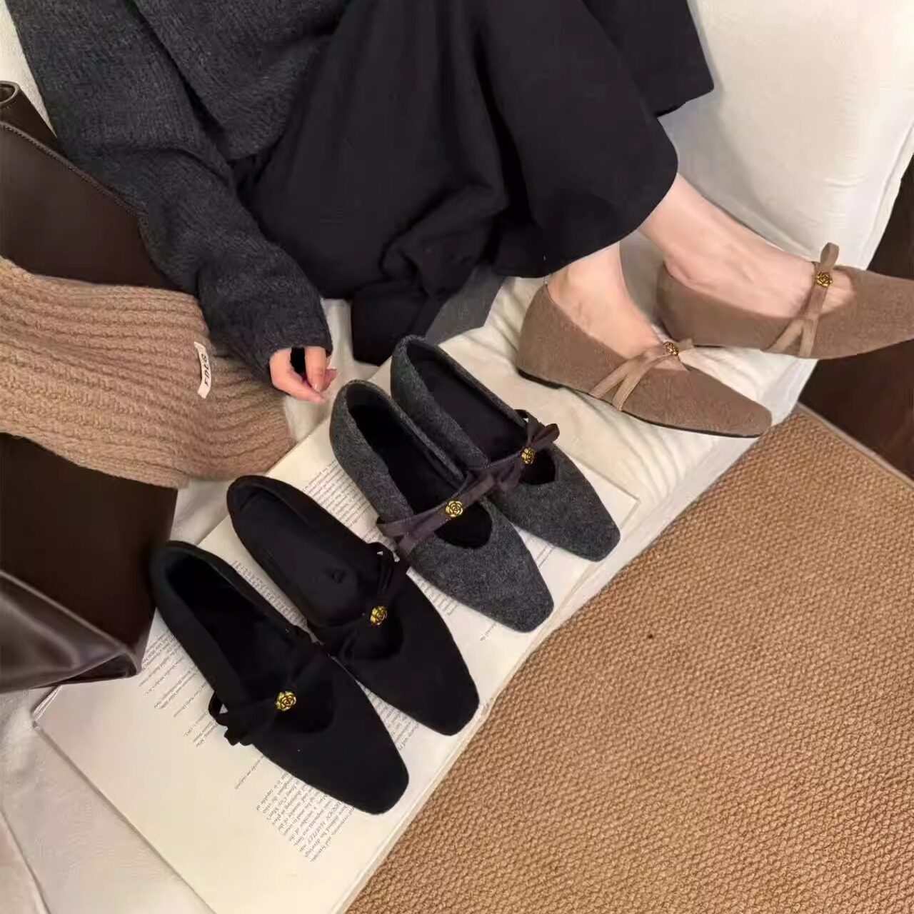 绒面方头玛丽珍鞋女2026早春新款蝴蝶结浅口山茶花一字带粗跟单鞋