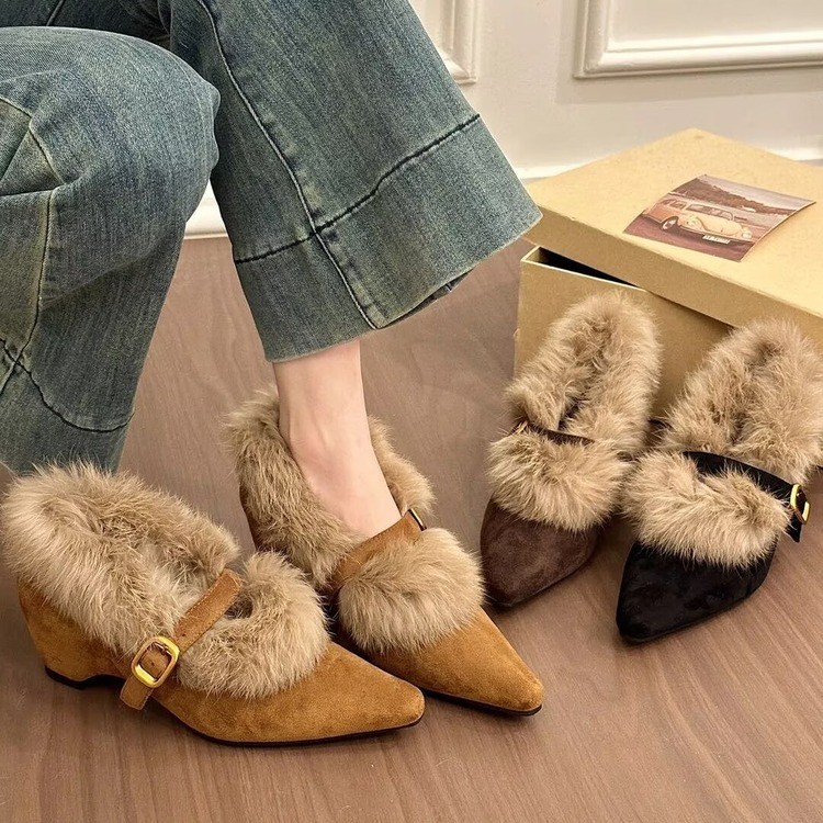 法式内增高玛丽珍毛毛鞋女2025新款秋冬季尖头一字扣带加绒棉鞋子