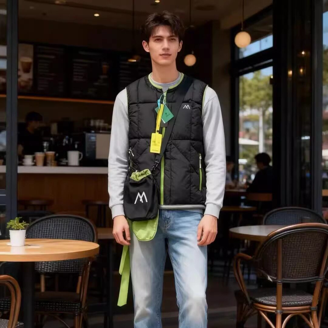 圆领标准撞色无袖青少年轻羽随行