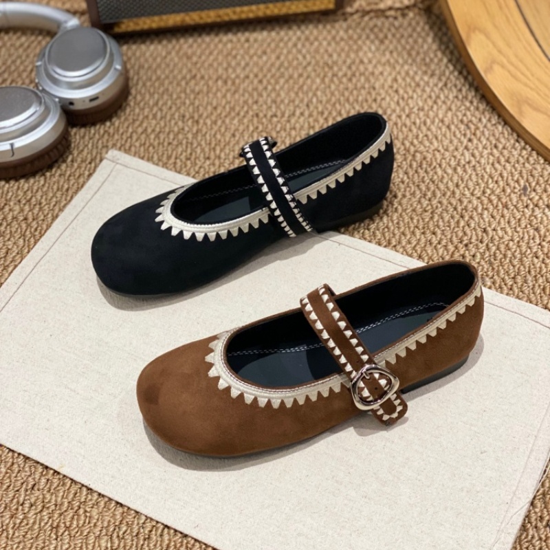 2025爆款冬季法式复古圆头平底玛丽珍鞋女一字扣带显瘦浅口单鞋女