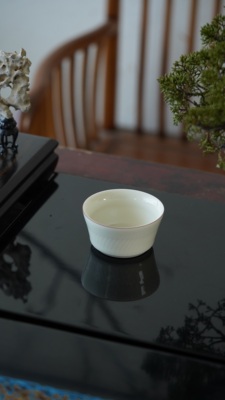 宜兴龙德堂范科峰明代复古系列 永乐甜白釉主人杯（24K金祥云纹）