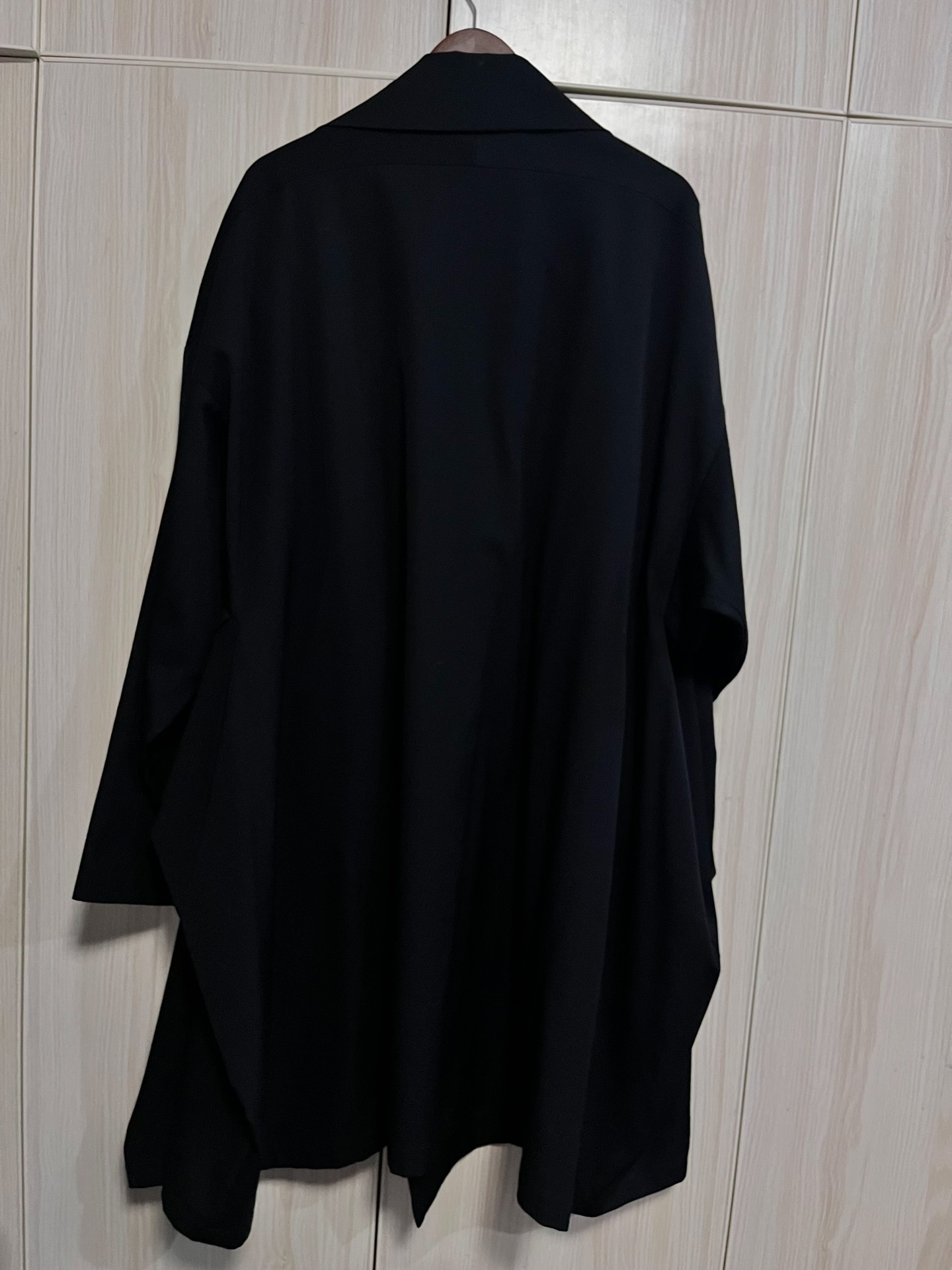Yohji Yamamoto 23SS Oversized Cloak Coat — detail