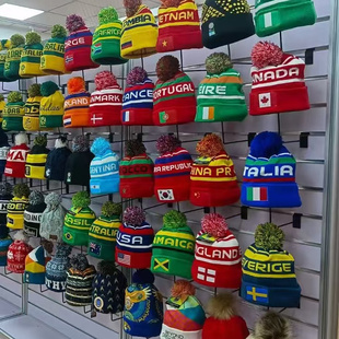 足球针织帽圆机帽俱乐部球队帽保暖滑雪毛球带球帽户外运动帽定制