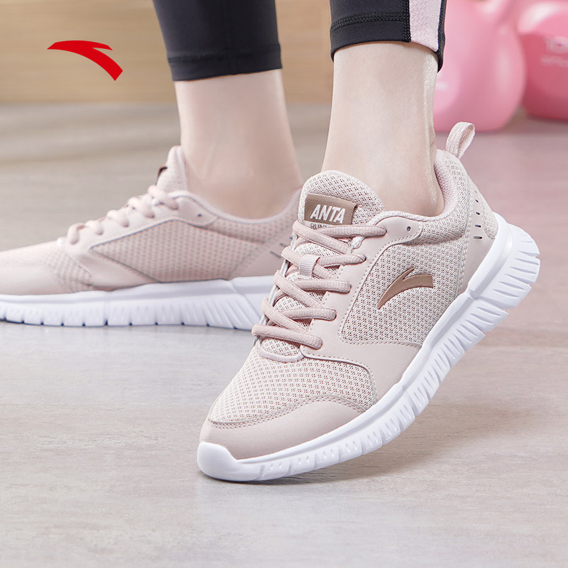 安踏跑鞋女款夏季新款旗舰轻便软底不累脚网面透气休闲妈妈运动鞋