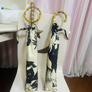 外贸原单尾货8骨黑胶防晒遮阳伞防紫外线晴雨两用木制竹柄长柄伞