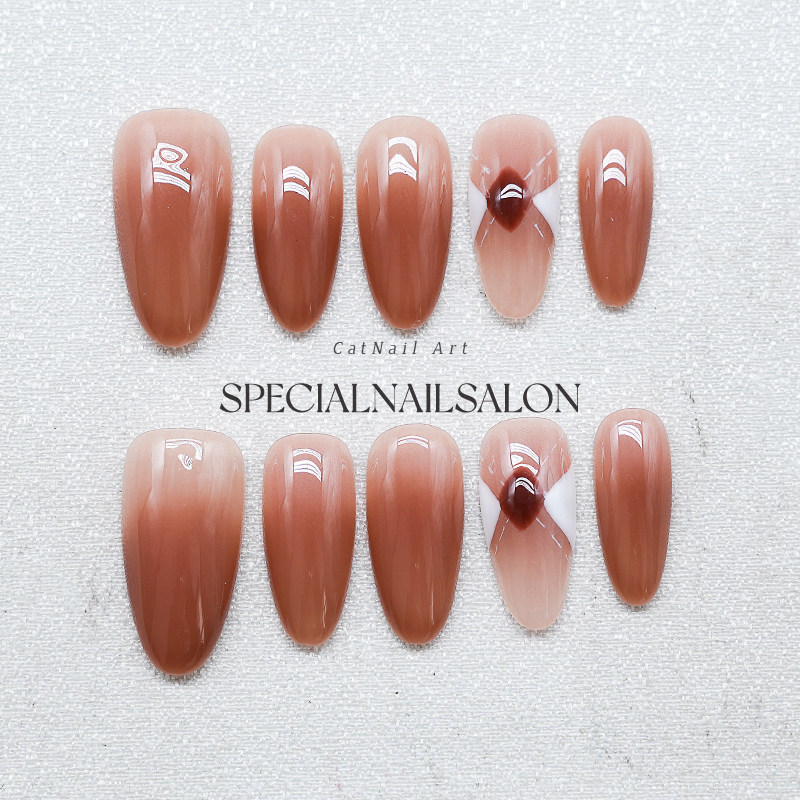 【栗色毛衣】纯手工穿戴甲秋冬美拉德猫眼简约高级感显白指甲贴片,彩妆/香水/美妆工具,穿戴甲/甲片,淘宝优惠券,粉丝福利购,淘宝优惠卷