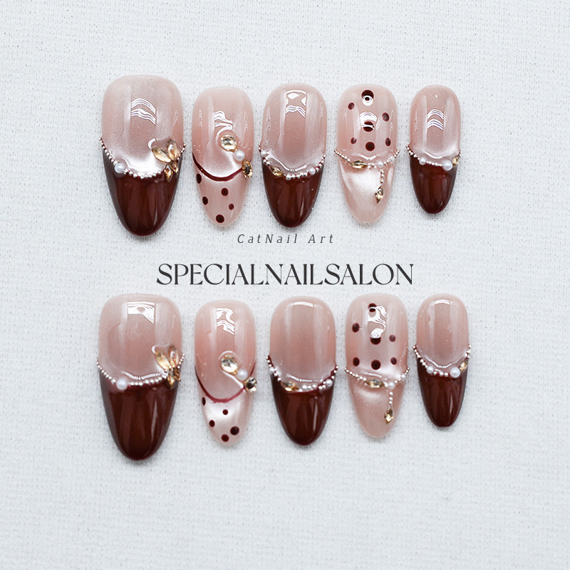 【巧棕小姐】纯手工穿戴式美甲法式钻饰波点高级感2025新款指甲贴,彩妆/香水/美妆工具,穿戴甲/甲片,淘宝优惠券,粉丝福利购,淘宝优惠卷